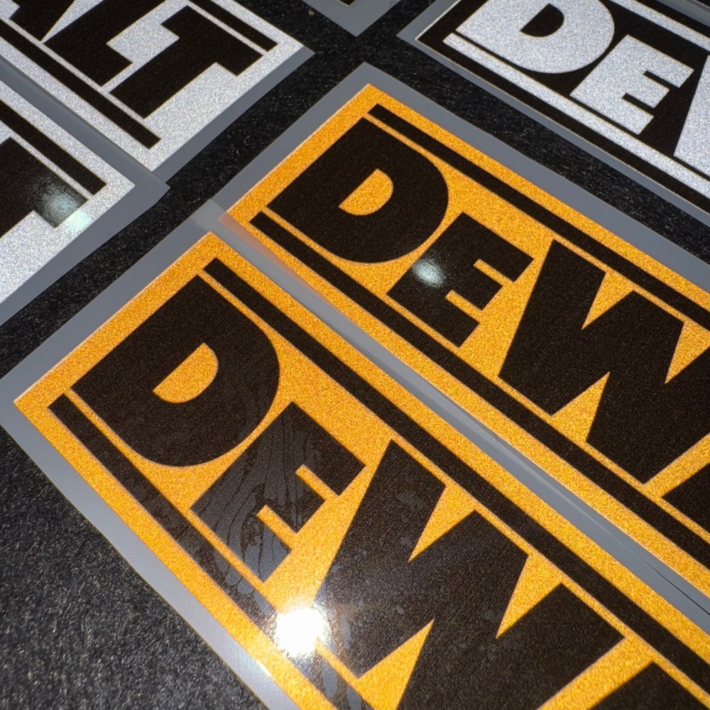 Reflektierende DEWALT-Logo-Auf – Power Tools Logo Bewertung und Preis